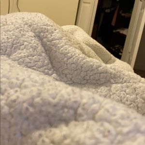 Meet your Posher, Valeria